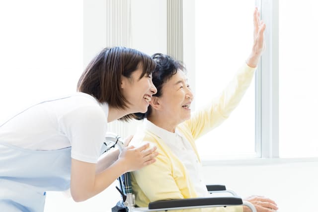あなたが現在見ているのは 看護師って辛いですか？やってて良かったことってありましたか？